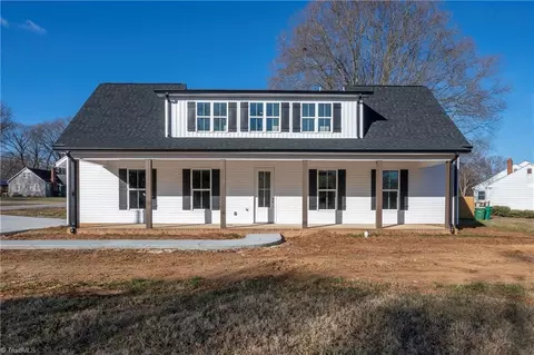 6124 Stadium Dr, Clemmons, NC 27012