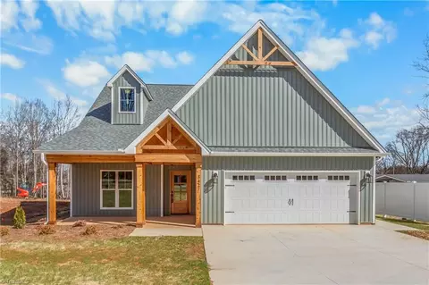 3427 Transou Rd, Pfafftown, NC 27040