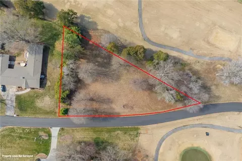 615 Burning Tree Cir, High Point, NC 27265 photo 4