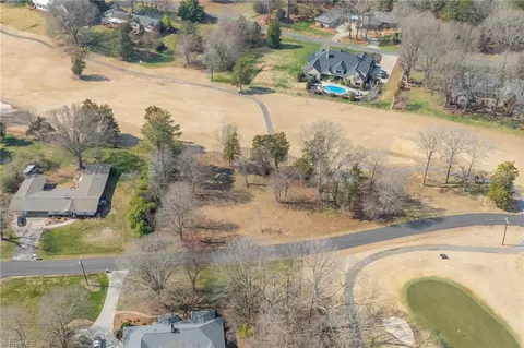 615 Burning Tree Cir, High Point, NC 27265 photo 3