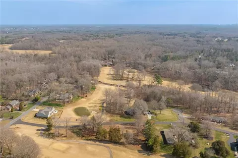 615 Burning Tree Cir, High Point, NC 27265 photo 10