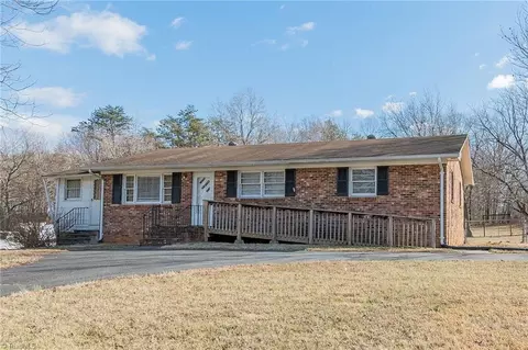 7210 Vance Rd, Kernersville, NC 27284