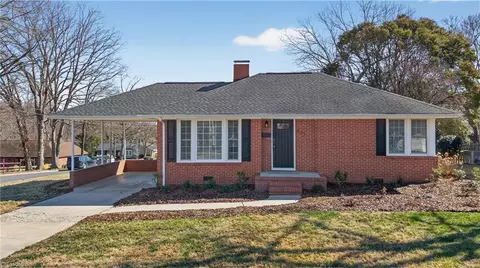 401 Ridgecrest Rd, Asheboro, NC 27203