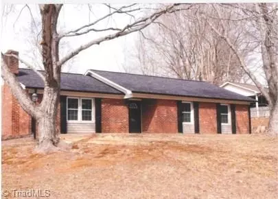 2542 Wood Valley Rd, Winston Salem, NC 27106
