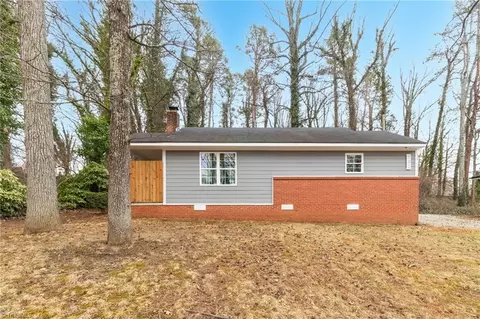 702 Farriss Ave E, High Point, NC 27262