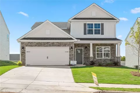 3017 Middle Creek Ln, Greensboro, NC 27405