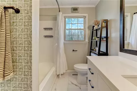 Bath - 7002 Cruthis Rd, High Point, NC 27263 photo 3 of 3