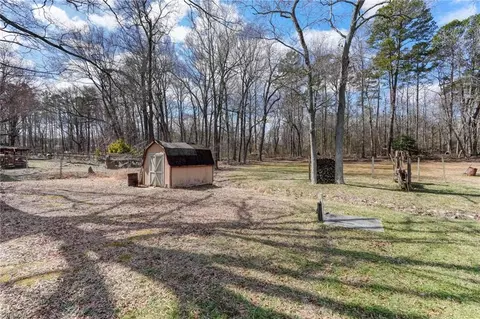 Exterior - 7002 Cruthis Rd, High Point, NC 27263 photo 8 of 11