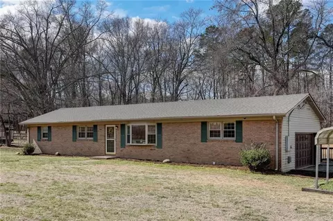 Exterior - 7002 Cruthis Rd, High Point, NC 27263 photo 3 of 11