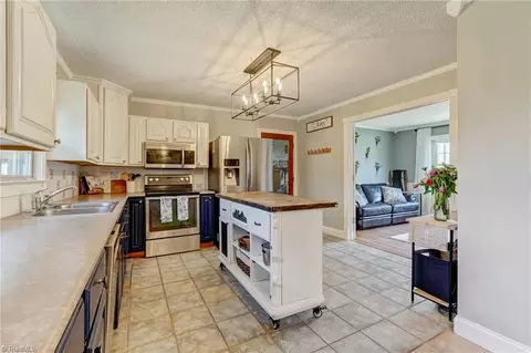 Kitchen - 7002 Cruthis Rd, High Point, NC 27263 photo 3 of 6