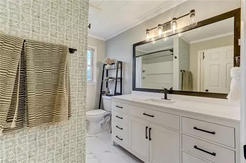 Bath - 7002 Cruthis Rd, High Point, NC 27263 photo 2 of 3