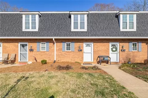 506 Carolyn Ct, Eden, NC 27288