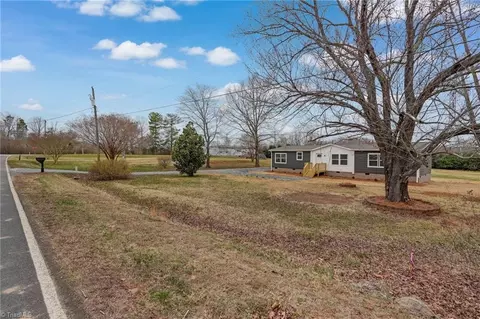 135 Hilton Rd, Stokesdale, NC 27357