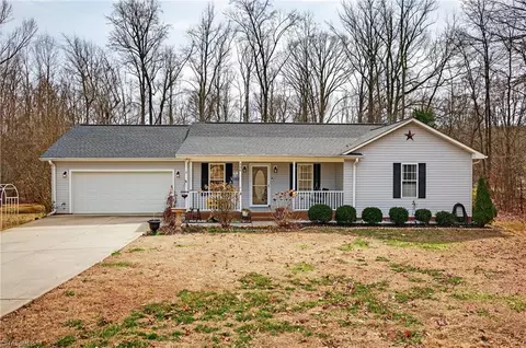 368 Fox Creek Ln, Lexington, NC 27292