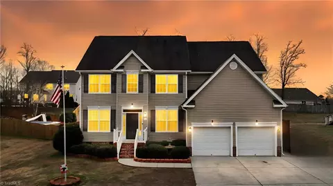 222 Mahogany Dr, Thomasville, NC 27360