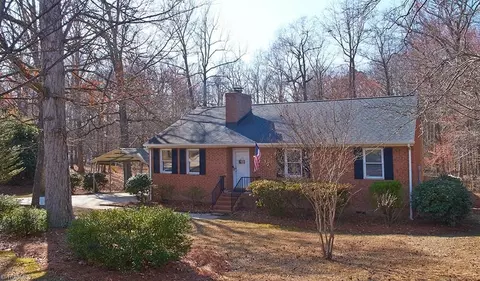 1012 Springwood Ln, Archdale, NC 27263