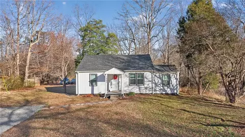 1005 Stokesburg Rd, Walnut Cove, NC 27052