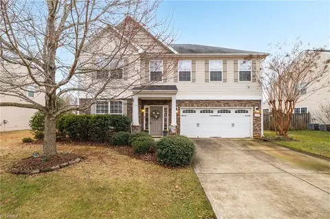 5511 Oak Gate Dr, Greensboro, NC 27405