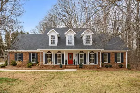 6101 Oak Glenn Ct, Summerfield, NC 27358