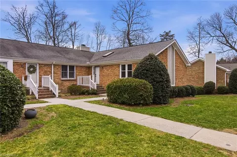 5137 Autumncrest Dr, Greensboro, NC 27407