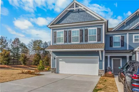 4010 Aster Point Ct, Pfafftown, NC 27040