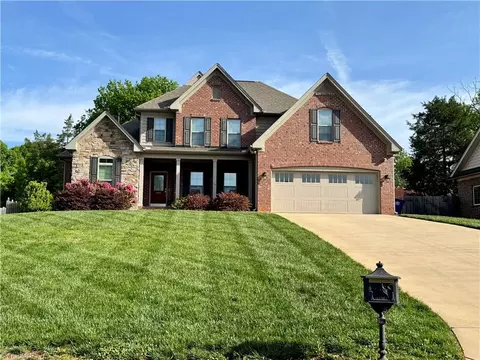 1481 Brockton Ln, Winston Salem, NC 27106