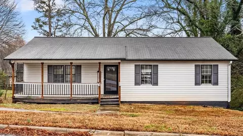 230 James St, Lexington, NC 27295