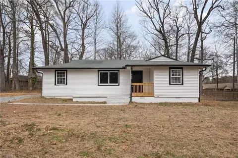 220 Hedgecock Rd, High Point, NC 27265