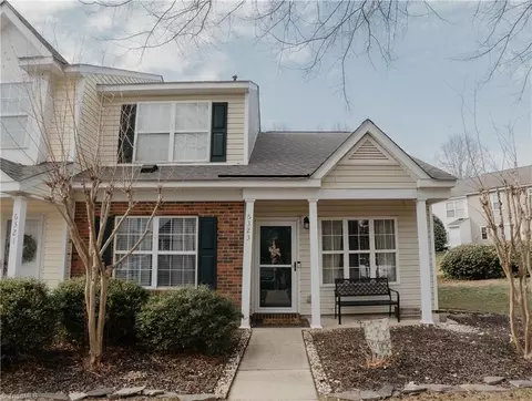 6323 Sweetbay Dr, Whitsett, NC 27377