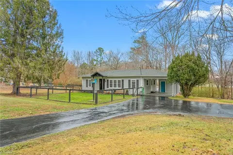 409 Iron Mountain Rd, Asheboro, NC 27205