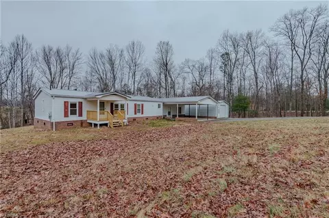 3354 Haystack Rd, Mount Airy, NC 27030