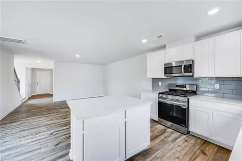 Kitchen - 252 Plumtree Ct, King, NC 27021 photo 3 of 4