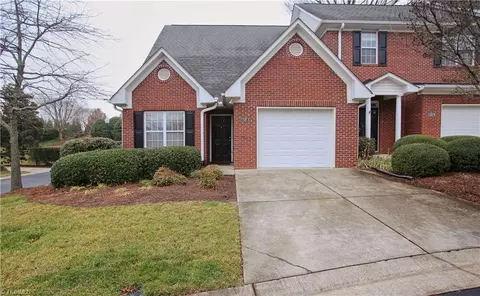 1429 New Gdn #A, Greensboro, NC 27410