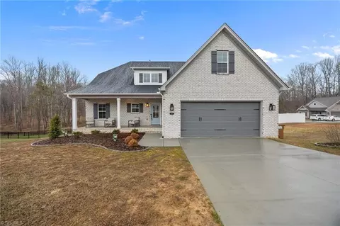 112 Hackamore Trl, Lexington, NC 27295