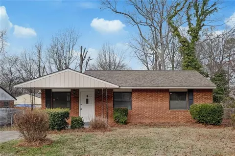 2202 Willow Rd, Greensboro, NC 27406