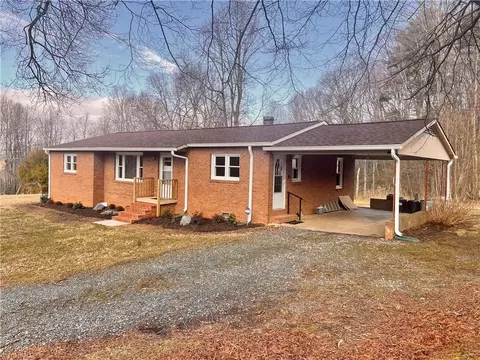 286 Pike Rd, Moravian Falls, NC 28654