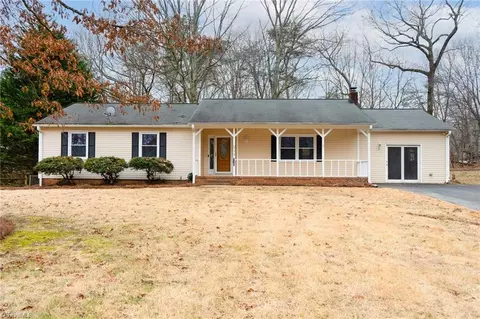 772 Conestoga Trl, Winston Salem, NC 27101
