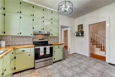 Kitchen - 511 Patrick St, Eden, NC 27288 photo 5 of 6