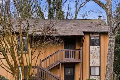 118 Cloister Oaks Cir, Winston Salem, NC 27127