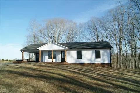 480 Watford Rd, Thomasville, NC 27360
