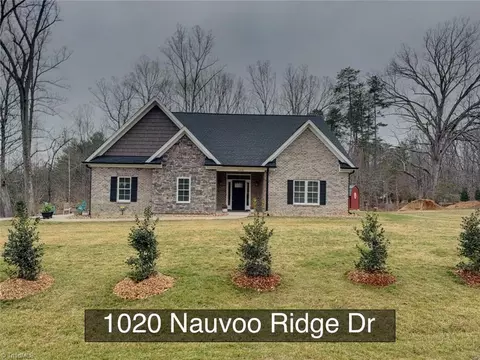 1020 Nauvoo Ridge Dr, Tobaccoville, NC 27050
