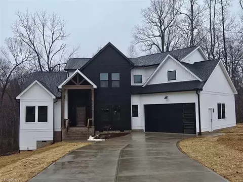 7104 Faucette Farms Dr, Browns Summit, NC 27214