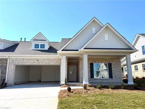 4246 Quartersaw Ln, Clemmons, NC 27012