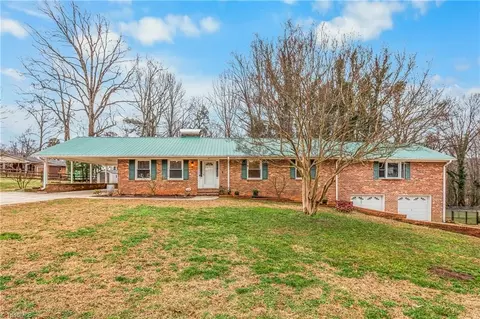 145 Terrie Dr, Winston Salem, NC 27107