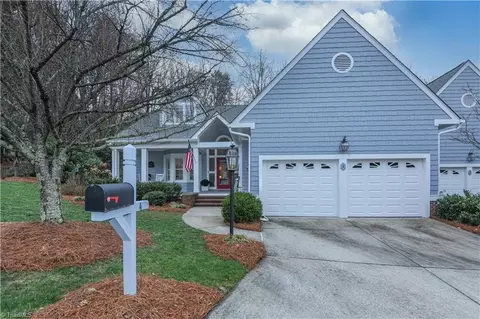 4 Sommerton Ct, Greensboro, NC 27408