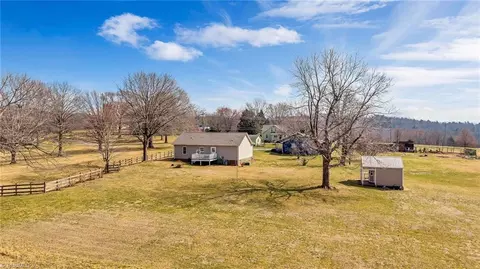 Exterior - 155 Jays Meadow Ln, Purlear, NC 28665 photo 7 of 7