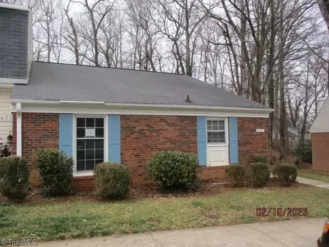 2636 Saint Johns Pl, Winston Salem, NC 27106