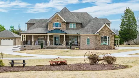 4045 Old Glenola Rd, Trinity, NC 27370