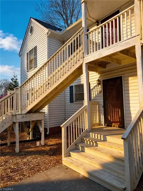 133 Columbine Dr #118, Winston Salem, NC 27106