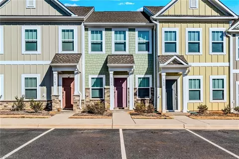 1753 Granby Heights Dr, Winston Salem, NC 27103